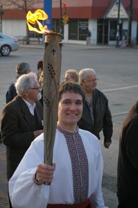 200 greet Remembrance Flame in Saskatoon